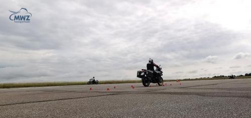 MWZ-Notbrems-Bremsen-Fahrtraining