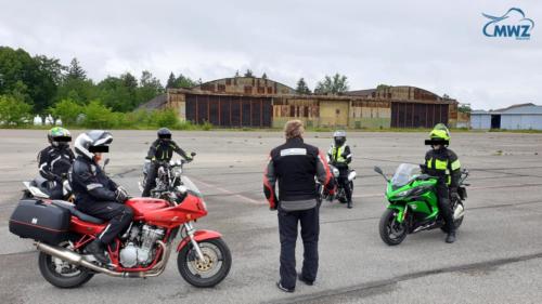 MWZ-Notbrems-Bremsentraining-Sicherheitstraining-motorrad_Bayern